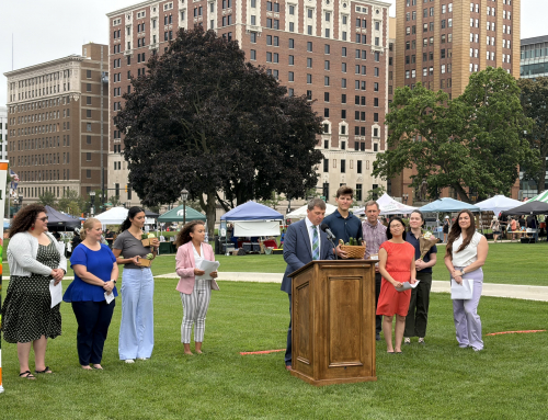 MDARD highlights local growers at Farmers Market at the Capitol, unveils Good Food for Michigan Pledge